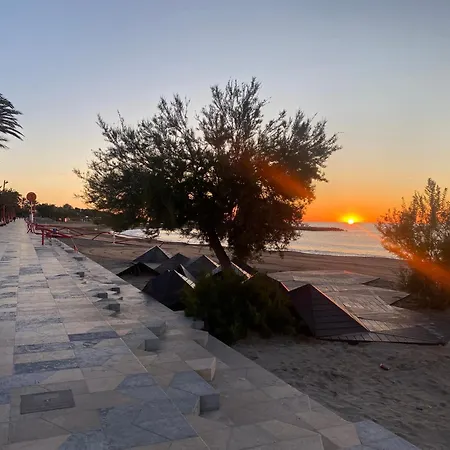 Paseo Maritimo Casa Винарос