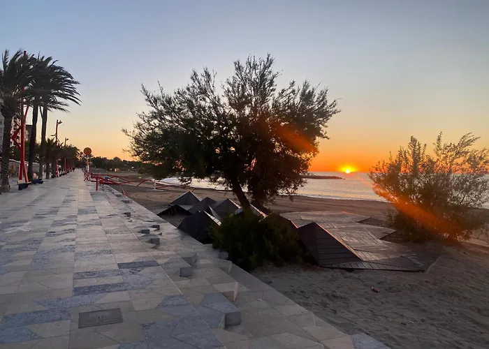 Paseo Maritimo Casa Винарос